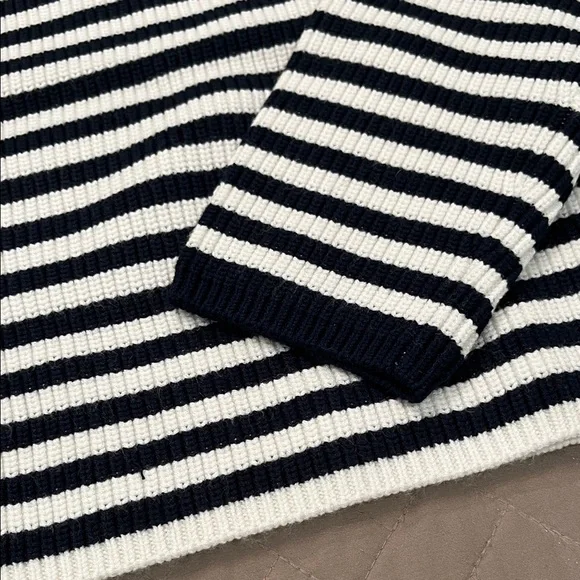 Banana Republic Navy Stripe Ribbed Crew-Neck Pullover Sweater/NWT/M - Picture 7 of 11